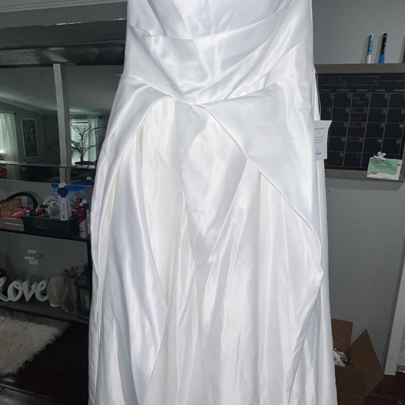 NWT -Lifetime of Love White Satin Strapless A-Line Gown size 8 - Picture 7 of 10